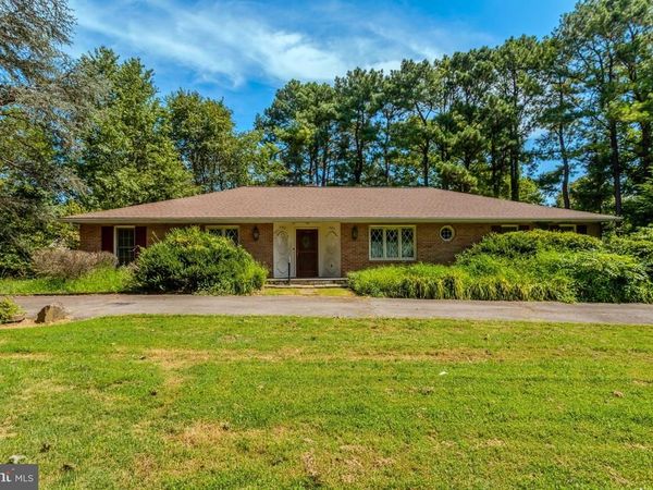 923 HARRIMAN STREET, GREAT FALLS, VA 22066