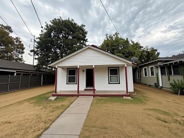 2738 Lawrence Street, Dallas, TX 75215