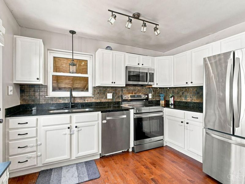 8930 Eldora Drive, Sycamore Township, OH 45236 Photo 9