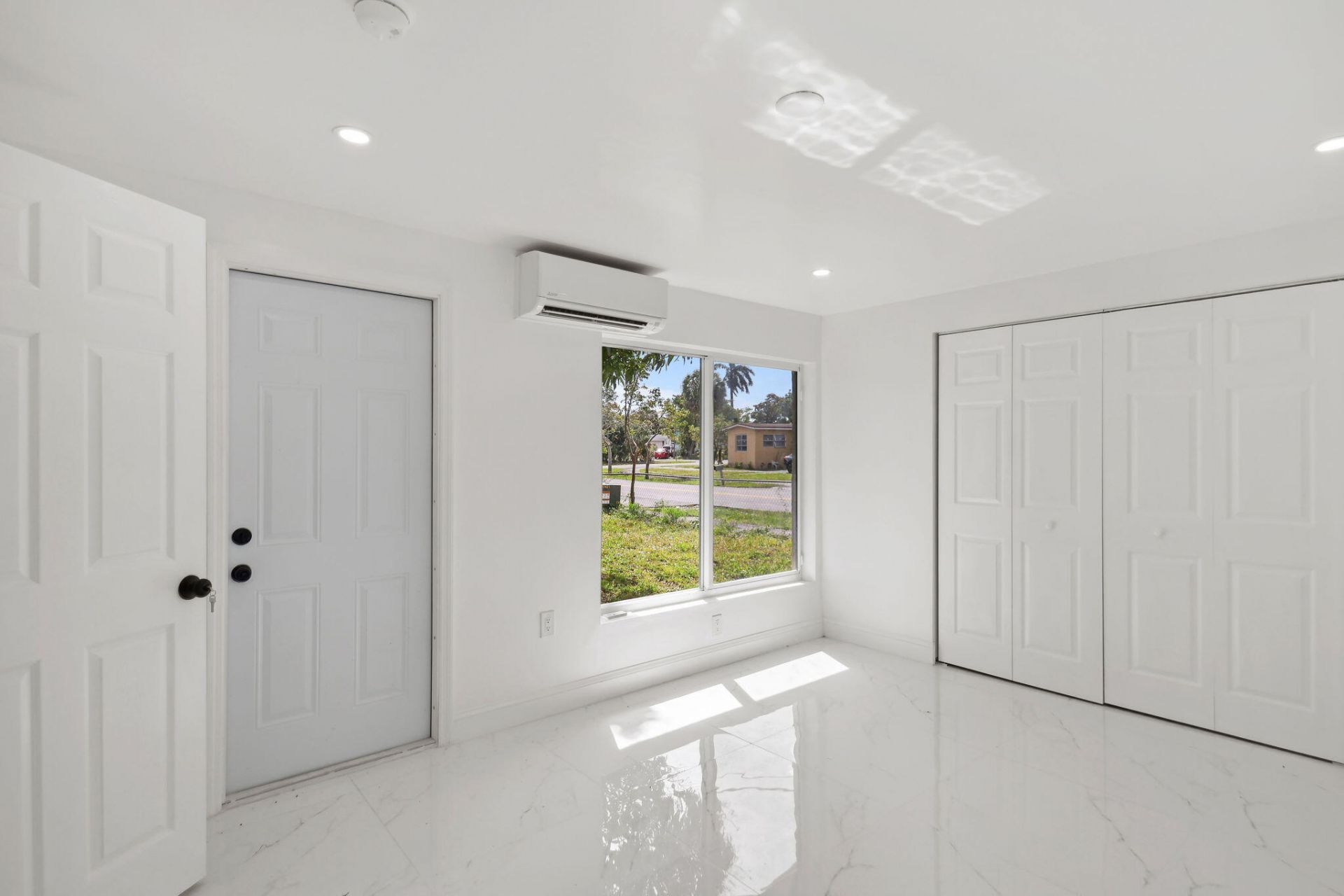 1530 NW 18th Court, Fort Lauderdale, FL 33311 Photo