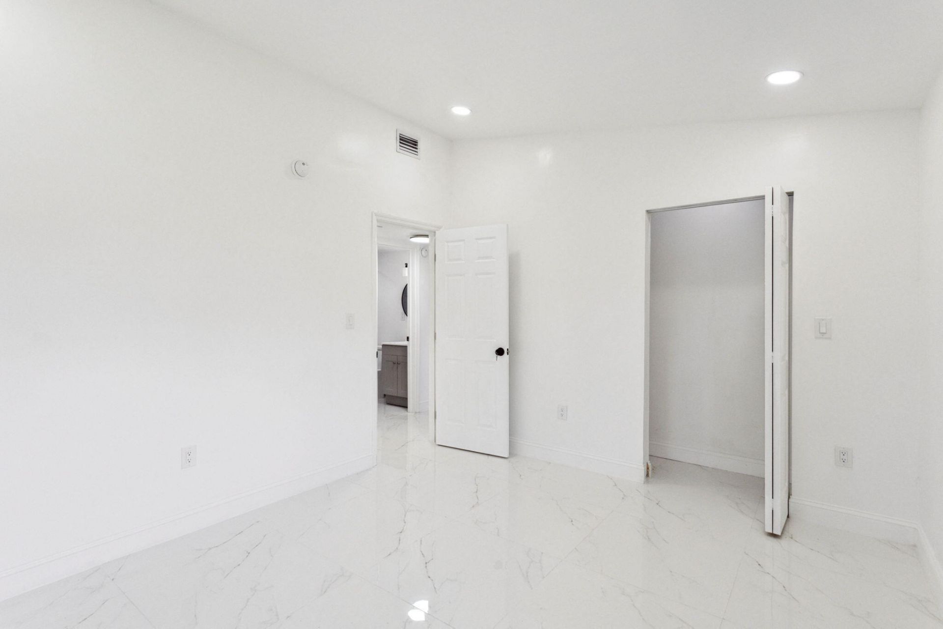 1530 NW 18th Court, Fort Lauderdale, FL 33311 Photo