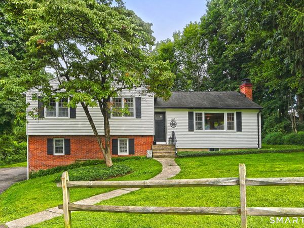 2 Chestnut, Naugatuck, CT 06770