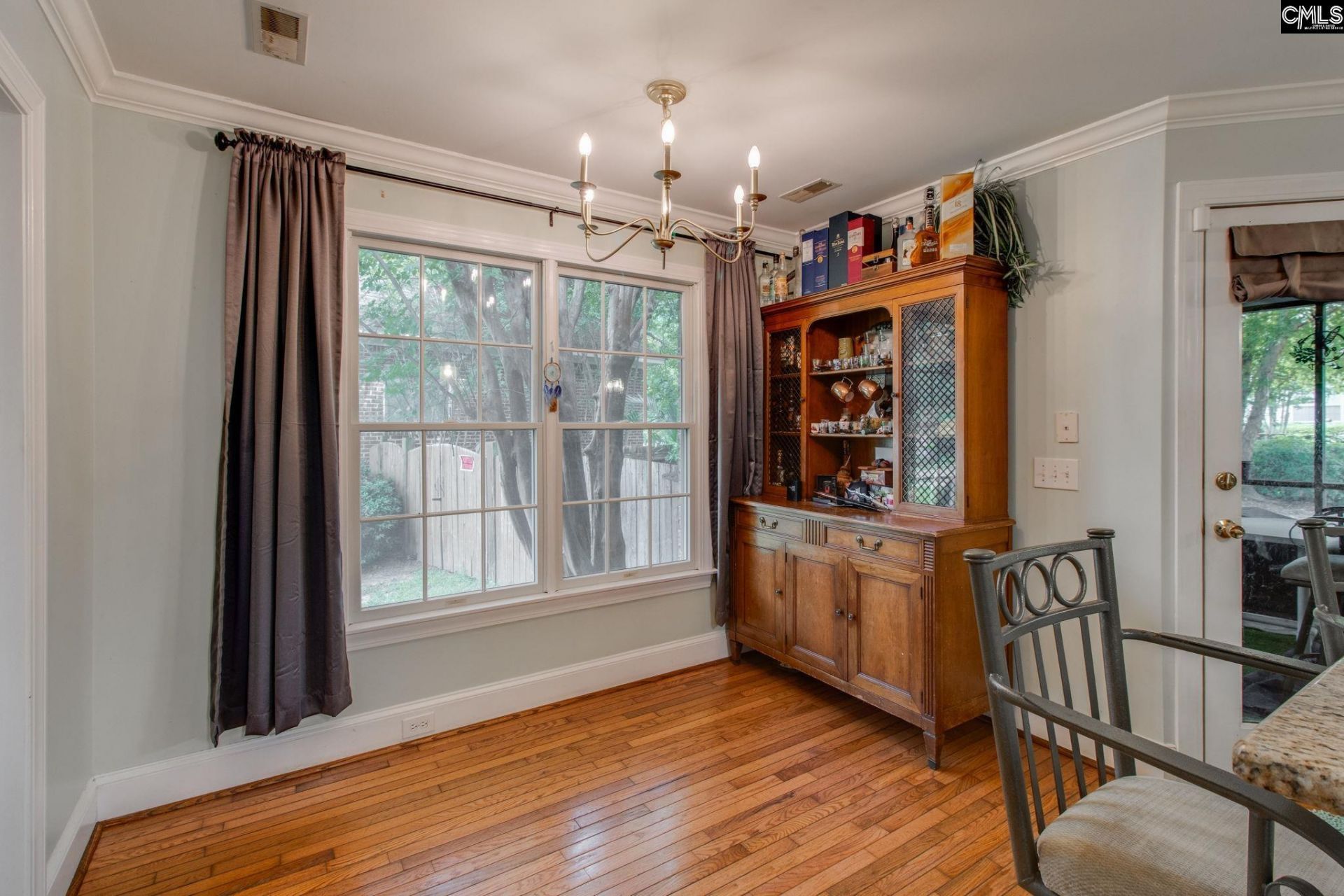 320 Wiltshire Way Photo 11