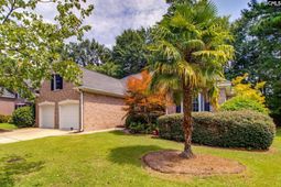 320 Wiltshire Way photo 4
