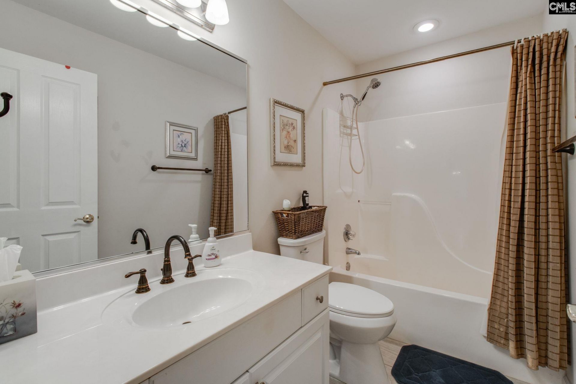 320 Wiltshire Way Photo 28