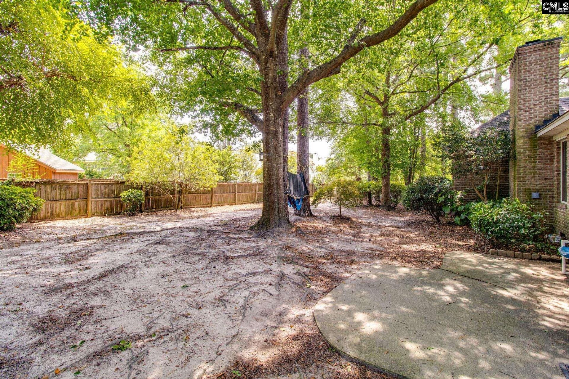 320 Wiltshire Way Photo 33