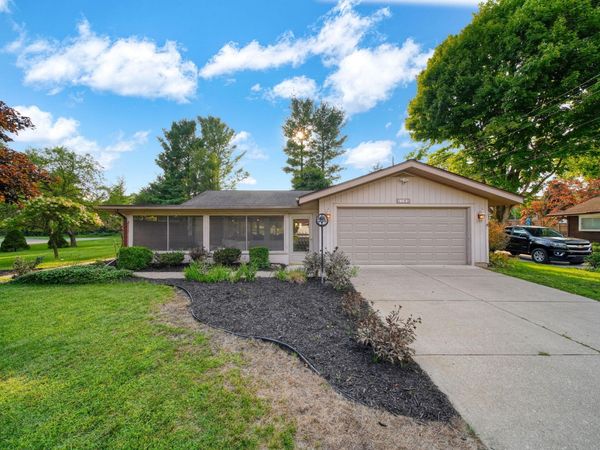 4182 Sheffield Drive, Jackson, MI 49203