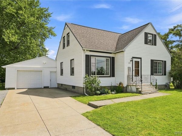 401 Borden Road , West Seneca, NY 14224