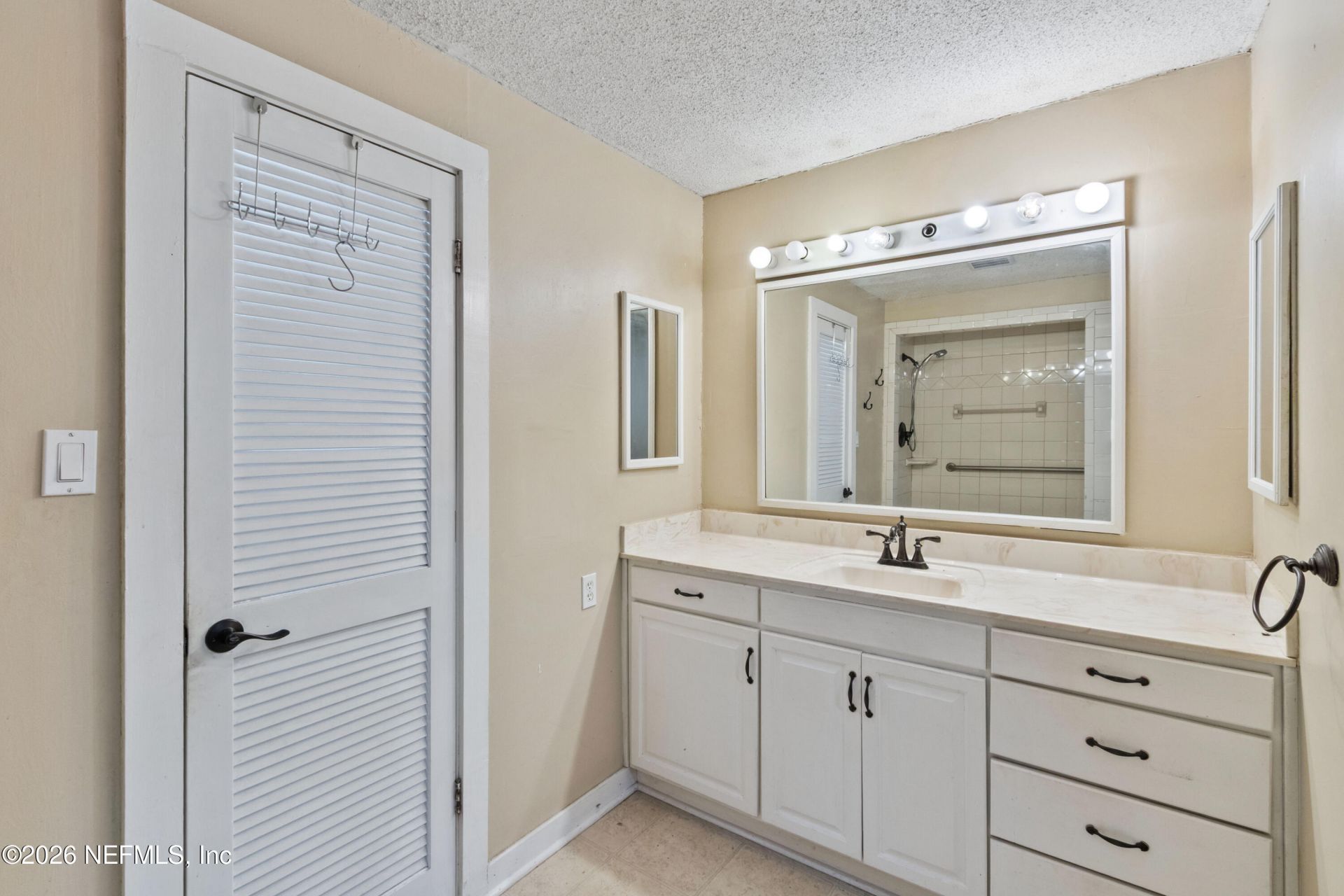 309 E River Road, East Palatka, FL 32131 Photo