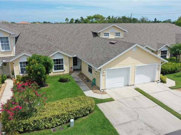 492 6th Manor, Vero Beach, FL 32962