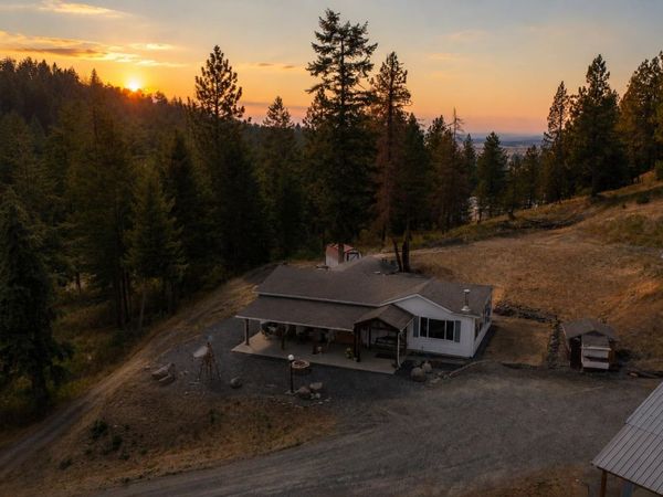 17405 E Rocky Top Ln, Spokane, WA 99217