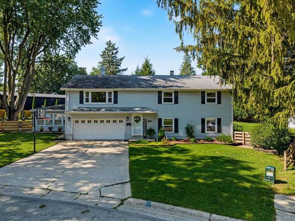 511 St Clare Court, Monroe, WI 53566