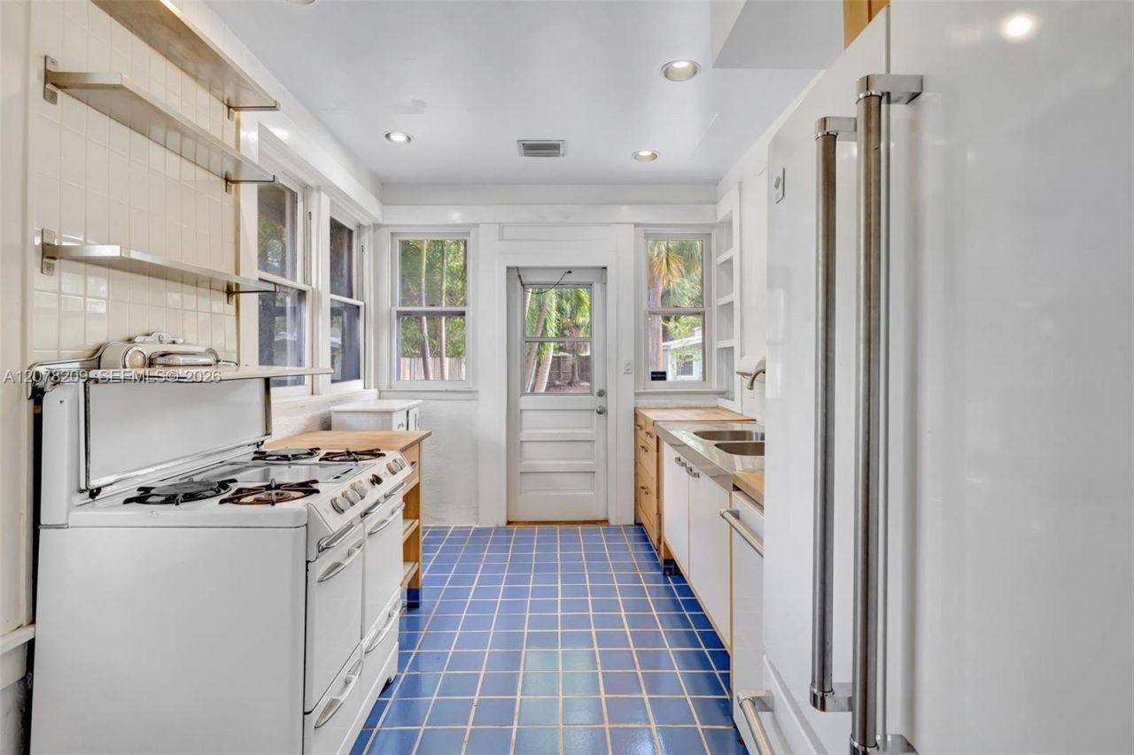 1031 SW 4th St, Fort Lauderdale, FL 33312 Photo