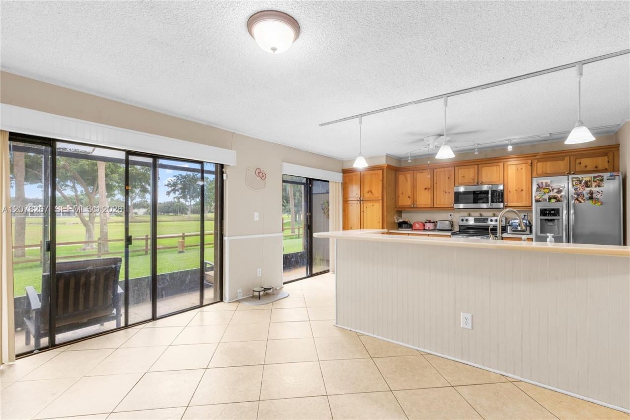 1231 W Fairway Rd, Pembroke Pines, FL 33026 Photo