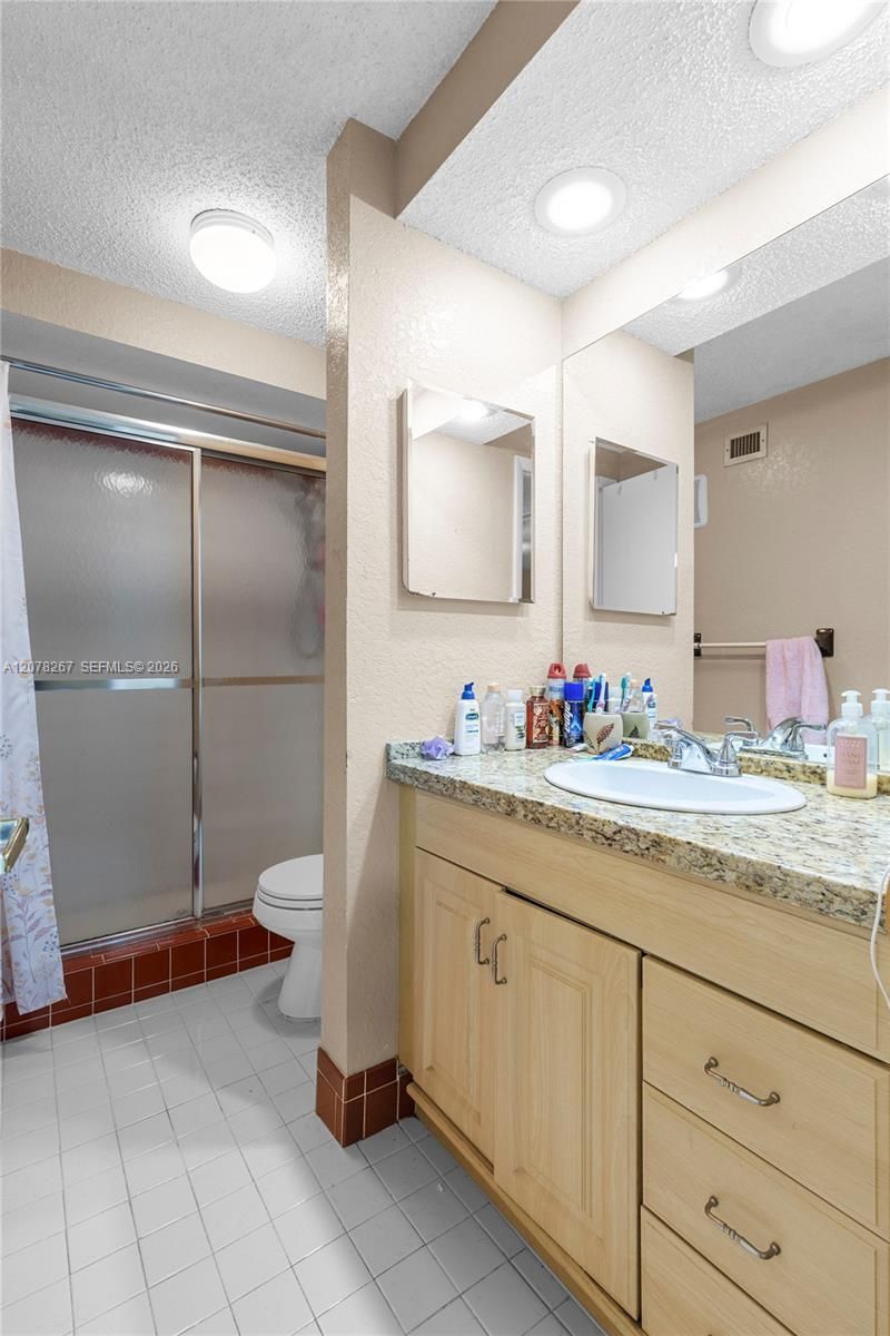 1231 W Fairway Rd, Pembroke Pines, FL 33026 Photo