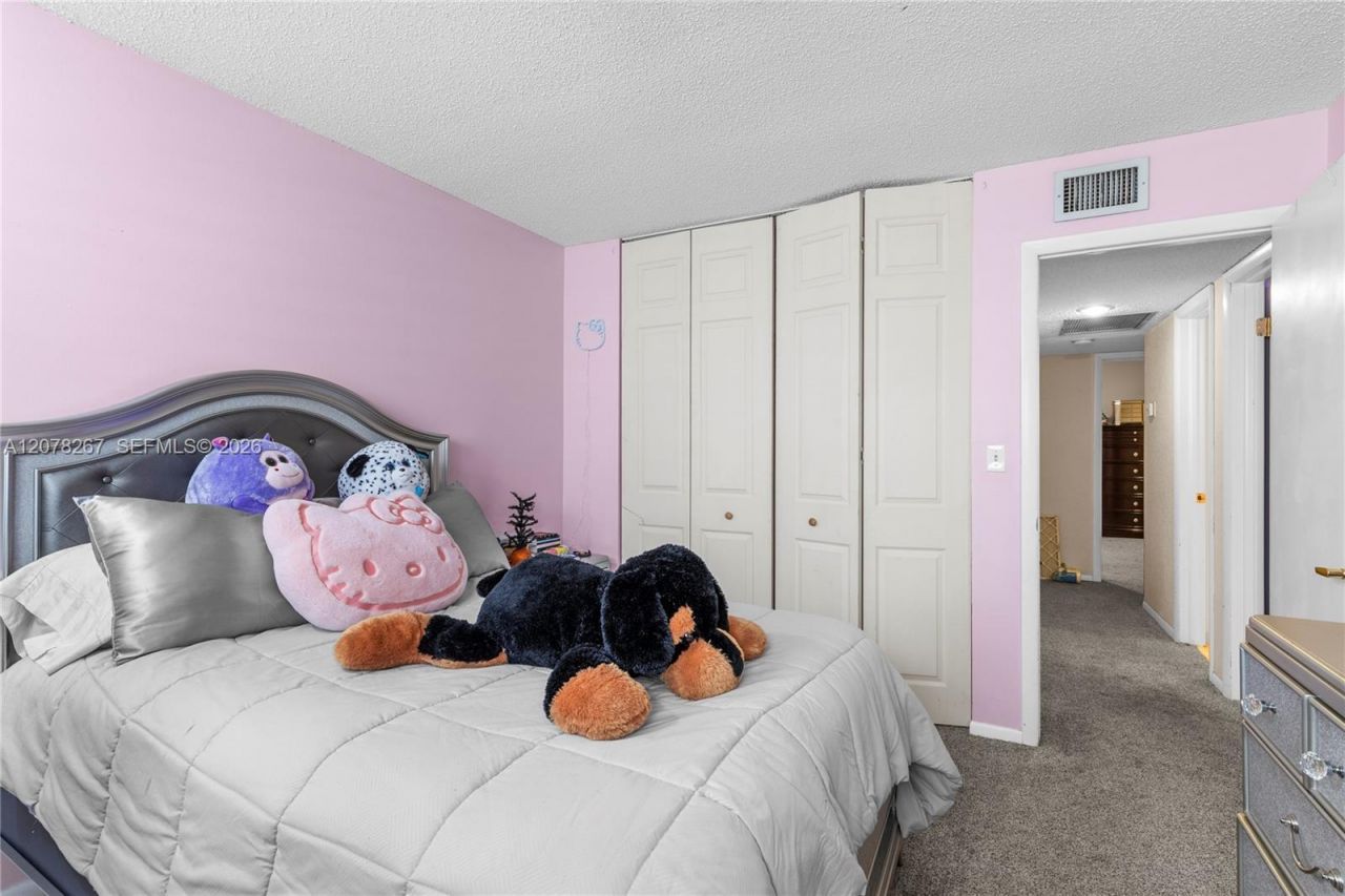 1231 W Fairway Rd, Pembroke Pines, FL 33026 Photo