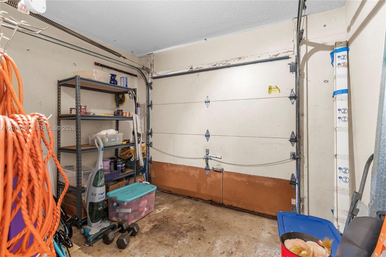 1231 W Fairway Rd, Pembroke Pines, FL 33026 Photo