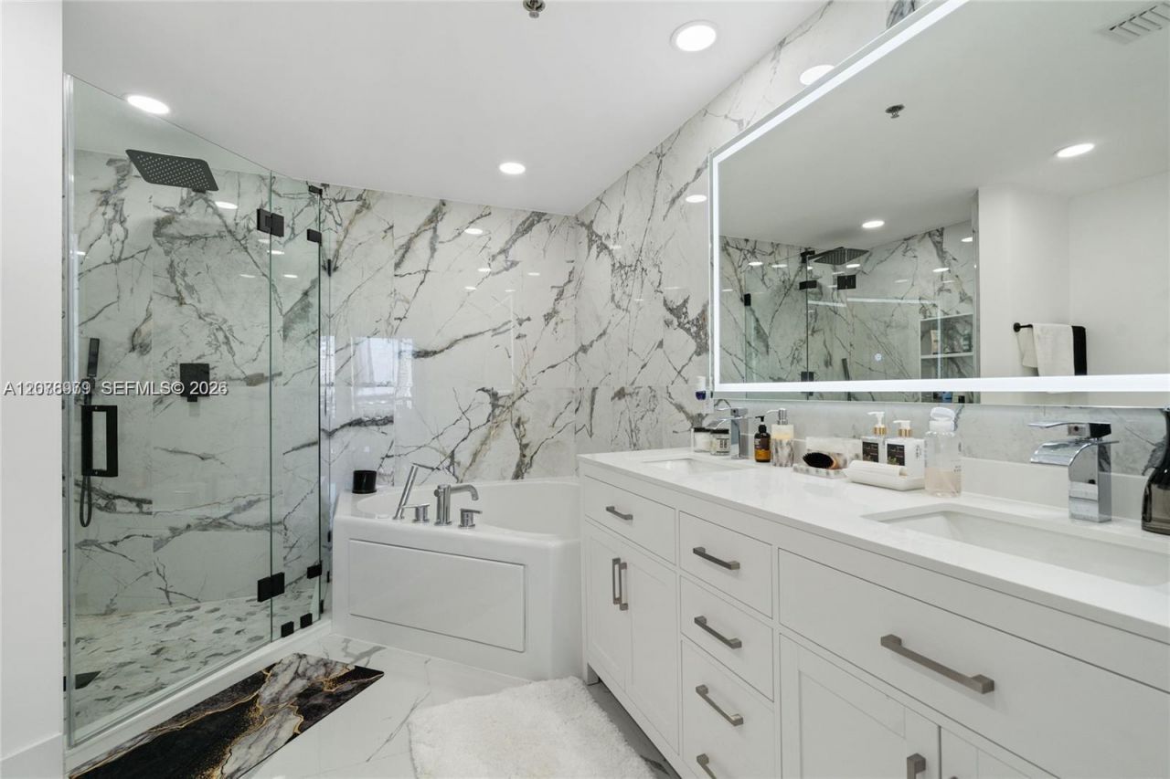 3029 NE 188th St , Unit 1021, Aventura, FL 33180 Photo