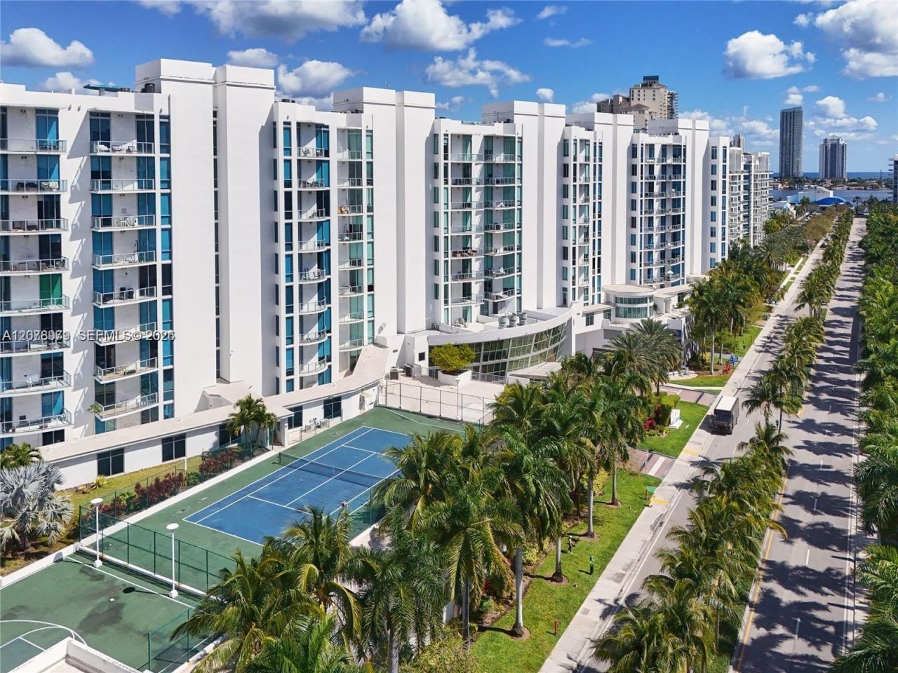 3029 NE 188th St , Unit 1021, Aventura, FL 33180 Photo