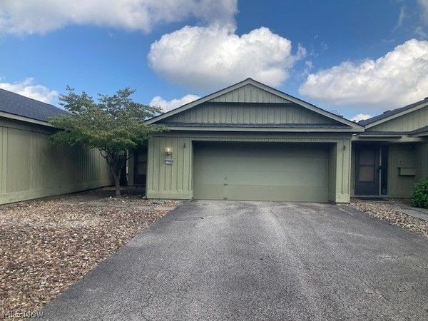 17298 Otani Court , Strongsville, OH 44136
