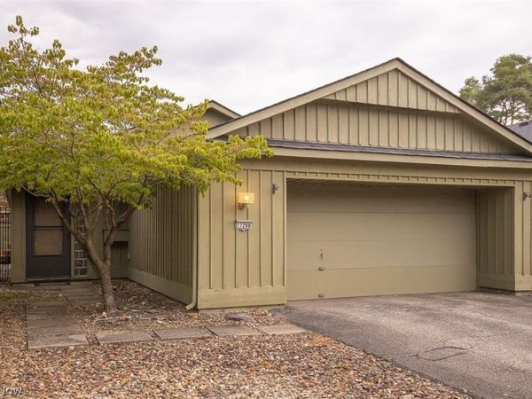 17298 Otani Court, Strongsville, OH 44136