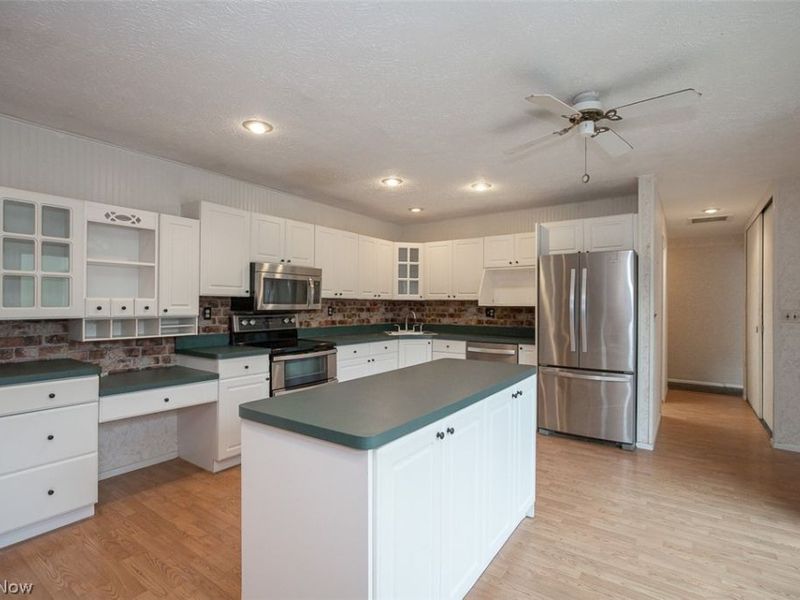 17298 Otani Court, Strongsville, OH 44136 Photo 2
