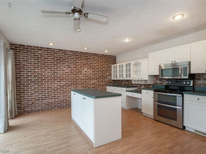 17298 Otani Court, Strongsville, OH 44136 Photo 3