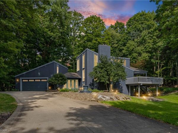 1049 N Medina Line Road , Akron, OH 44333