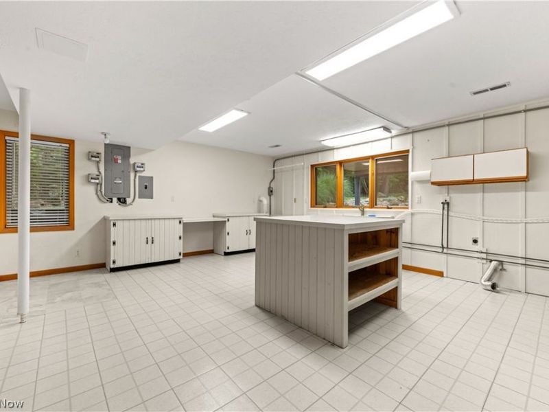 1049 N Medina Line Road, Akron, OH 44333 Photo 33