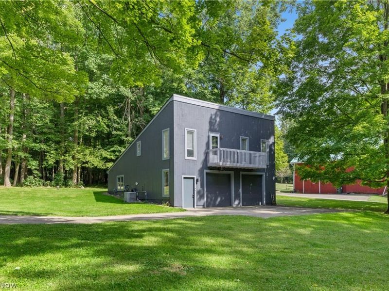 1049 N Medina Line Road, Akron, OH 44333 Photo 38