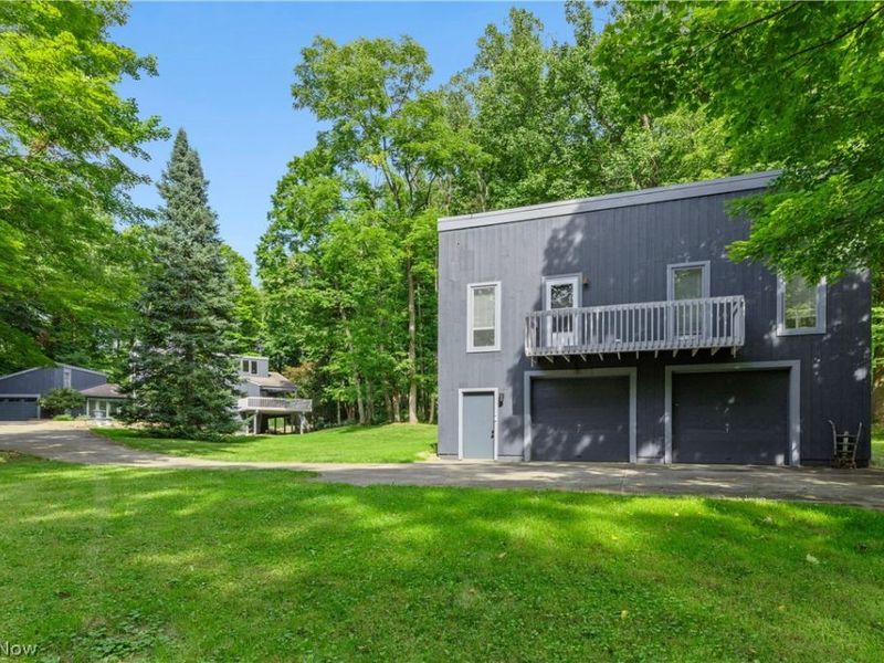1049 N Medina Line Road, Akron, OH 44333 Photo 39