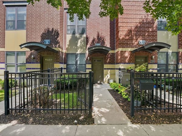 510 W Elm Street , Unit 1033, Chicago, IL 60610
