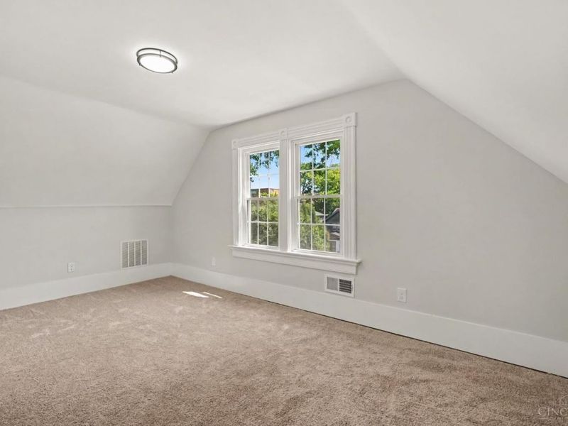 5809 Lathrop Place, Cincinnati, OH 45224 Photo 19