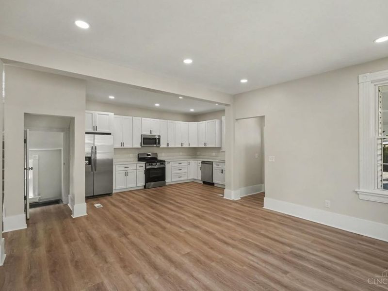 5809 Lathrop Place, Cincinnati, OH 45224 Photo 8