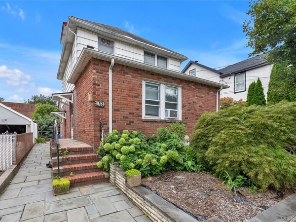 73 Liberty Avenue , Mineola, NY 11501