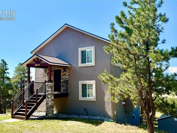 127 Carlton Circle, Florissant, CO 80816