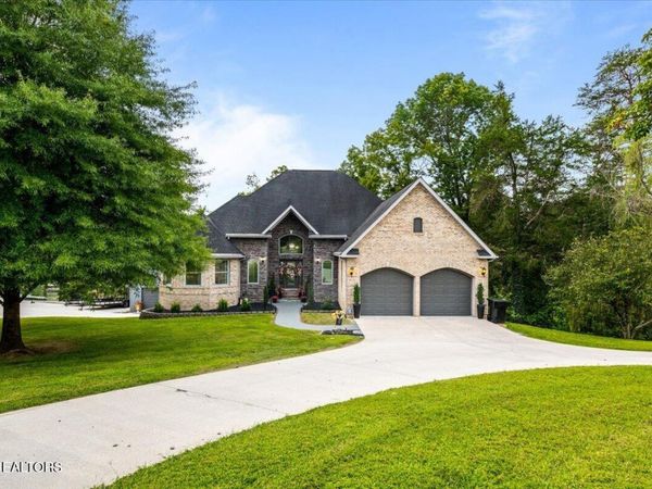 112 Bluff Trace, Jacksboro, TN 37757