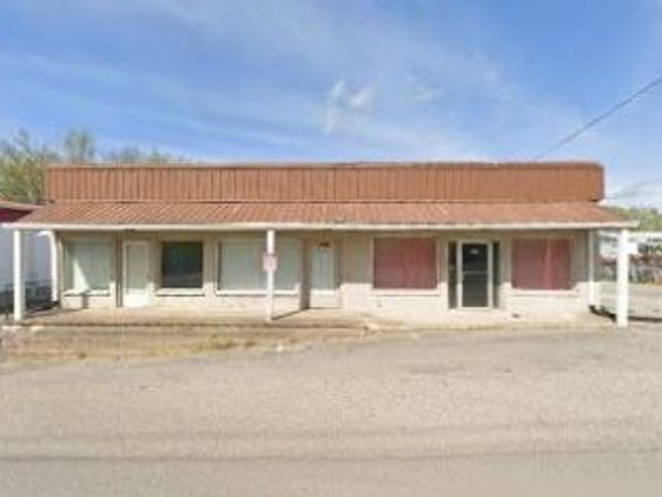 801 Scottsville Rd , Lafayette, TN 37083
