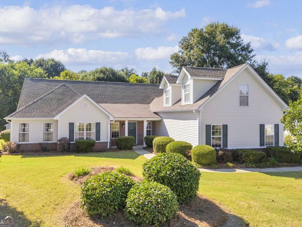 123 Berry Hill Lane, Hoschton, GA 30548