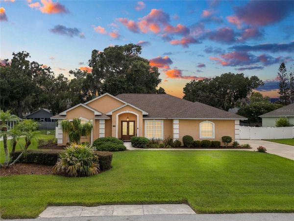 318 HAMILTON SHORES DRIVE NE, WINTER HAVEN, FL 33881