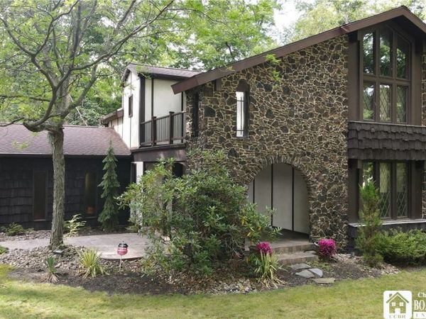 9 Stewart Avenue , Silver Creek, NY 14136