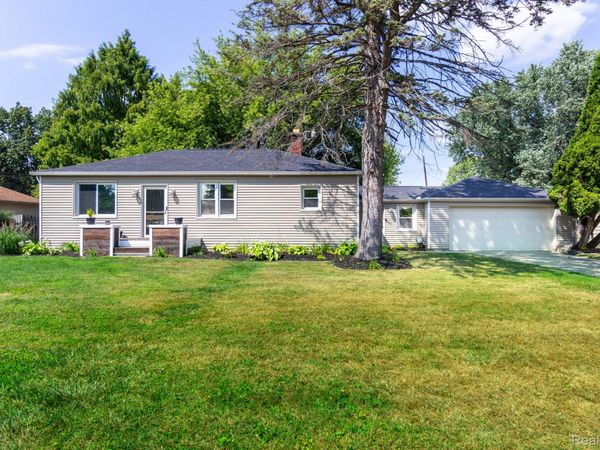5555 Botsford Avenue , Sterling Heights, Mi 48310