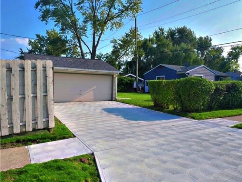307 Rowan Drive, Berea, OH 44017 Photo 10