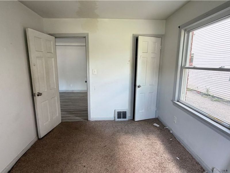 14901 Milverton Road, Cleveland, OH 44120 Photo 10