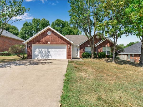 4906 Hawthorne Way , Springdale, AR 72762