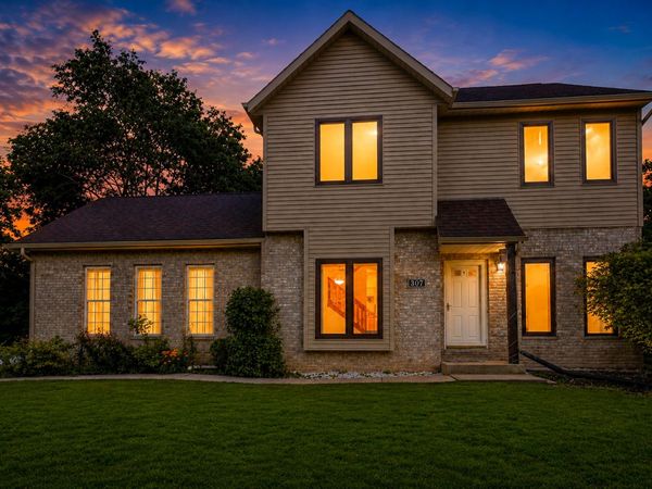 307 Blackstone Avenue , Willow Springs, IL 60480