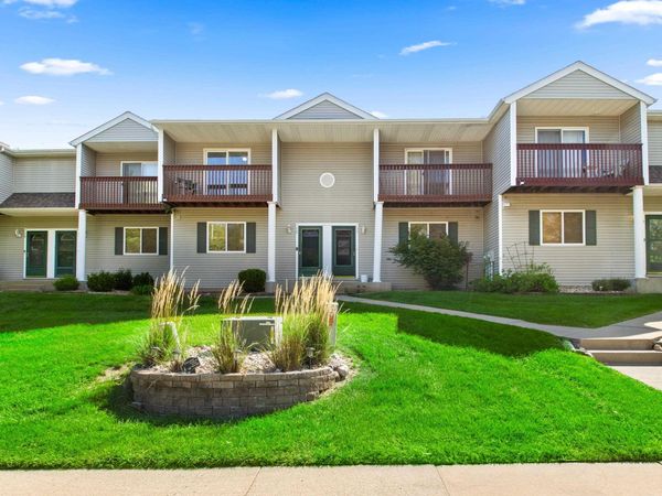 3510 N KINGSTON Drive, Unit 12, Peoria, IL 61604