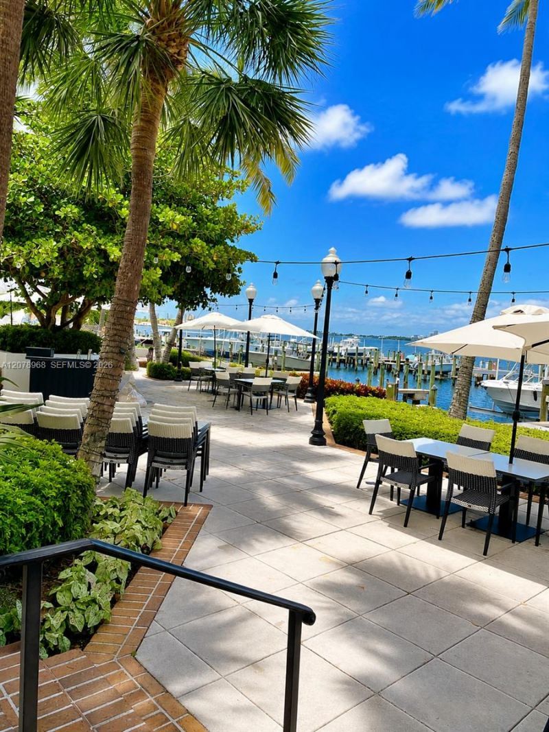 4000 Towerside Ter , Unit 304, Miami, FL 33138 Photo