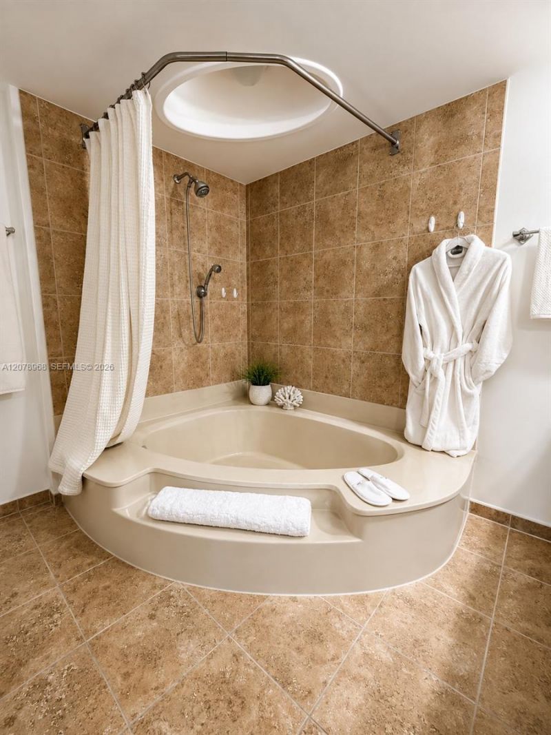 4000 Towerside Ter , Unit 304, Miami, FL 33138 Photo