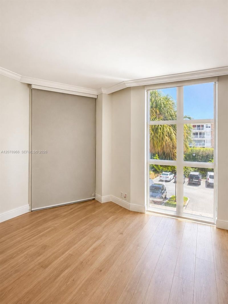 4000 Towerside Ter , Unit 304, Miami, FL 33138 Photo